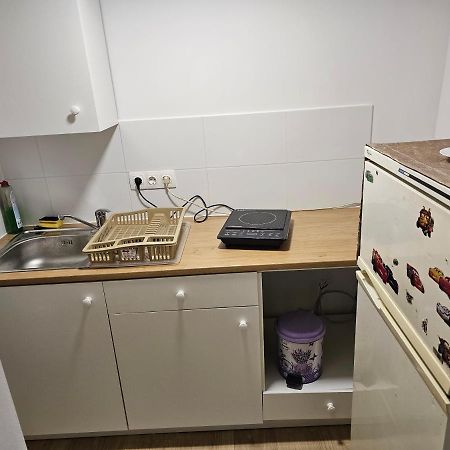7Dab Rotten 4B2 Contactless Self Check-In Budapest Room photo